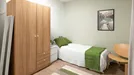 Room for rent, Helsinki Keskinen, Helsinki, &lt;span class=&quot;blurred street&quot; onclick=&quot;ProcessAdRequest(12959601)&quot;&gt;&lt;span class=&quot;hint&quot;&gt;See streetname&lt;/span&gt;[xxxxxxxxxxxxx]&lt;/span&gt;