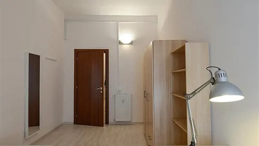 Rooms in Roma Municipio II – Parioli/Nomentano - photo 2