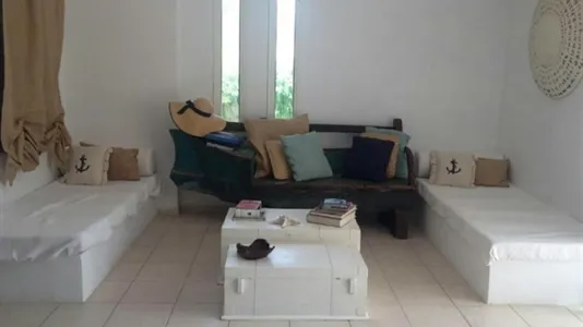 Houses in Loutraki-Agioi Theodoroi - photo 7