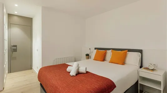 Rooms in Barcelona Eixample - photo 6