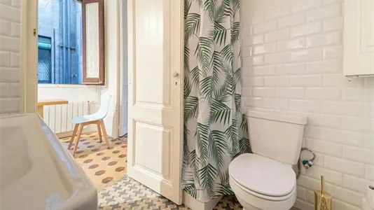 Rooms in Barcelona Eixample - photo 9