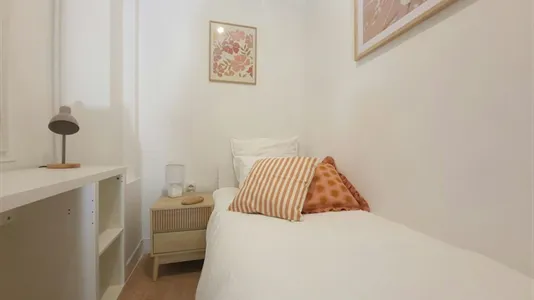 Rooms in Paris 8ème arrondissement - photo 2