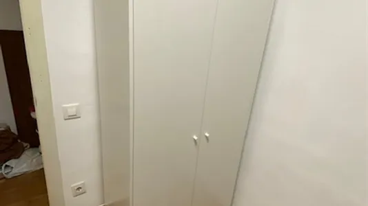 Rooms in Barcelona Ciutat Vella - photo 5