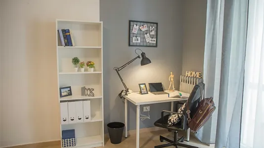 Rooms in Foggia - photo 5