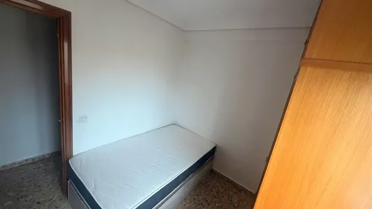 Rooms in Madrid Moncloa-Aravaca - photo 2