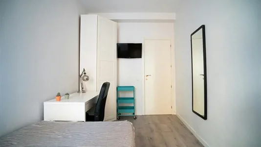 Rooms in Madrid Centro - photo 2