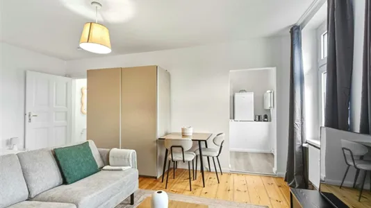 Apartments in Berlin Neukölln - photo 1
