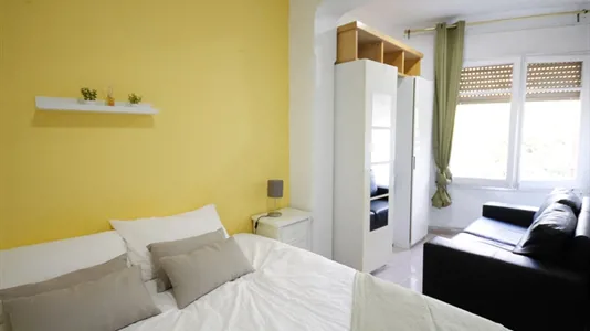 Rooms in Barcelona Sant Andreu - photo 2