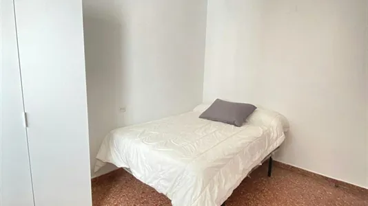 Rooms in la Fontsanta - photo 5