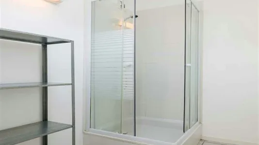 Rooms in Lyon - photo 9