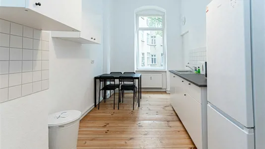 Rooms in Berlin Friedrichshain-Kreuzberg - photo 1