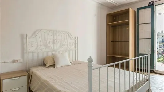 Rooms in Barcelona Eixample - photo 1