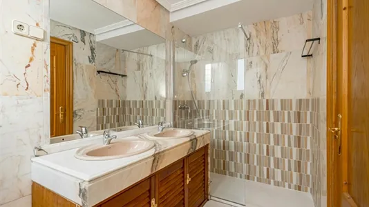 Rooms in Madrid Hortaleza - photo 8