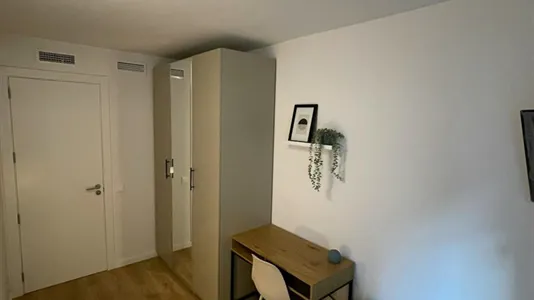 Rooms in L'Hospitalet de Llobregat - photo 2