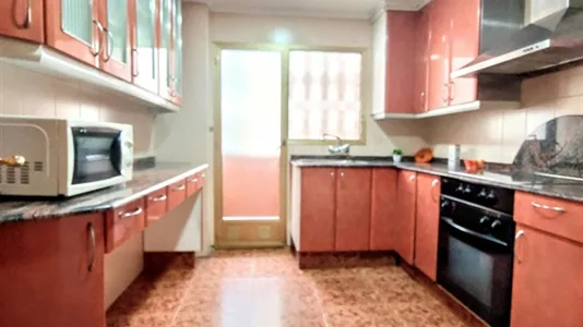 Rooms in Burjassot - photo 7