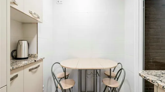 Rooms in Madrid Chamberí - photo 10