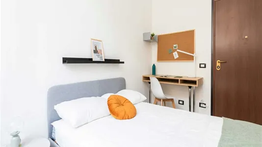 Rooms in Milano Zona 5 - Vigentino, Chiaravalle, Gratosoglio - photo 2