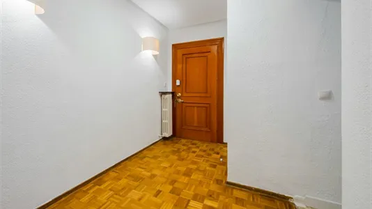 Rooms in Madrid Chamartín - photo 8