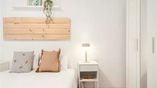 Rooms in Madrid Centro - photo 8