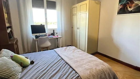 Rooms in Madrid Chamberí - photo 2