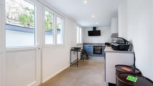 Rooms in Charleroi - photo 10