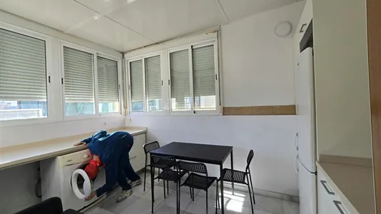 Rooms in Sevilla Casco Antiguo - photo 9