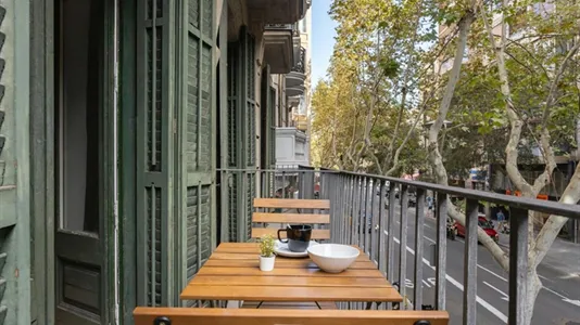 Rooms in Barcelona Eixample - photo 5