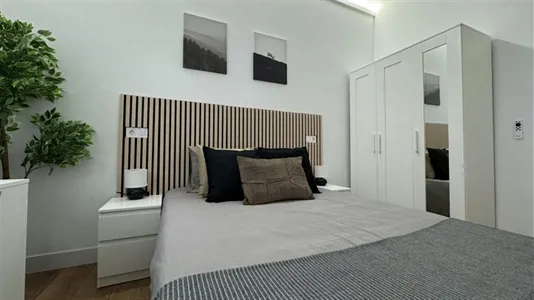 Rooms in Madrid Centro - photo 2