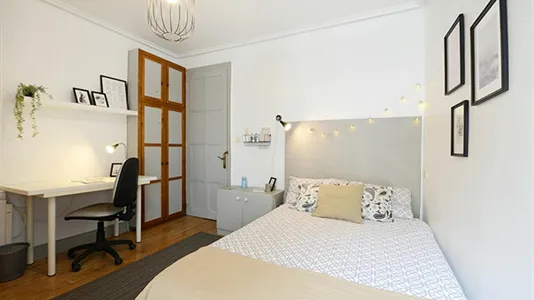 Rooms in Bilbao - photo 8