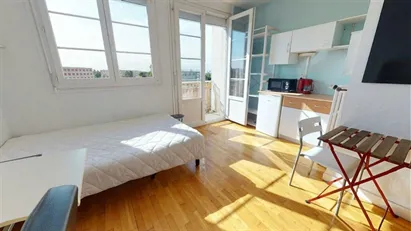 Room for rent in Dijon, Bourgogne-Franche-Comté