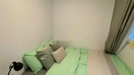 Rooms in Godelleta - photo 1