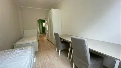 Room for rent in Milano Zona 5 - Vigentino, Chiaravalle, Gratosoglio, Milan