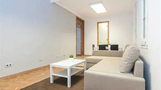 Rooms in Barcelona Eixample - photo 3