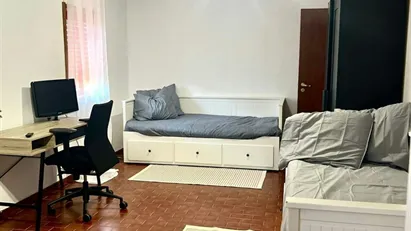 Room for rent in Vila Real (Distrito)