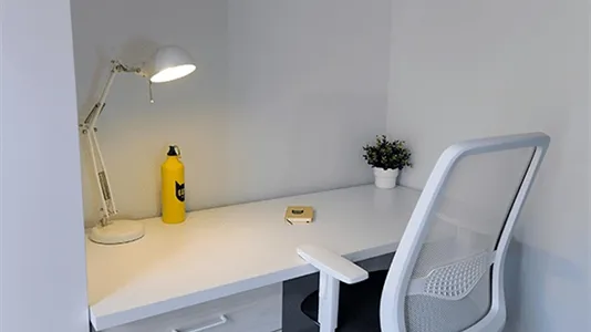 Rooms in Madrid Centro - photo 6