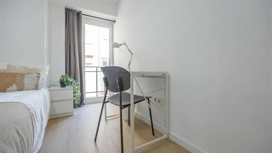 Rooms in el Camí de Vera - photo 4