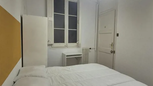 Rooms in Barcelona Eixample - photo 3