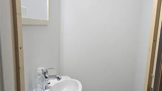 Houses in Keratsini-Drapetsona - photo 5