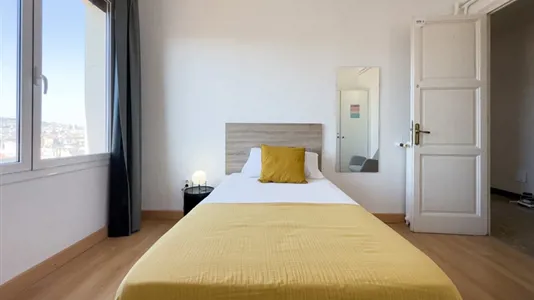 Rooms in Barcelona Ciutat Vella - photo 3