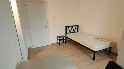 Room for rent in Albignasego, Veneto