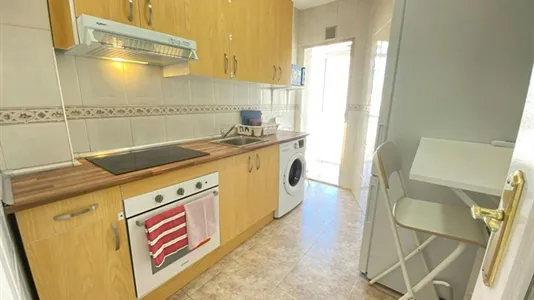 Rooms in Adaro - photo 8
