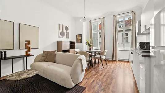 Apartments in Berlin Friedrichshain-Kreuzberg - photo 1