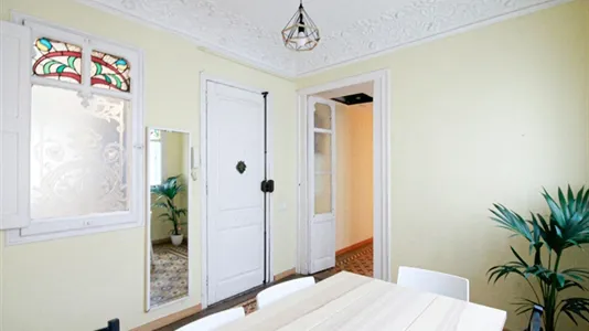 Rooms in Barcelona Eixample - photo 9