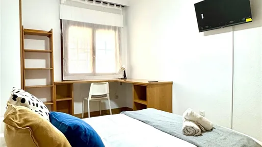 Rooms in Málaga - photo 8