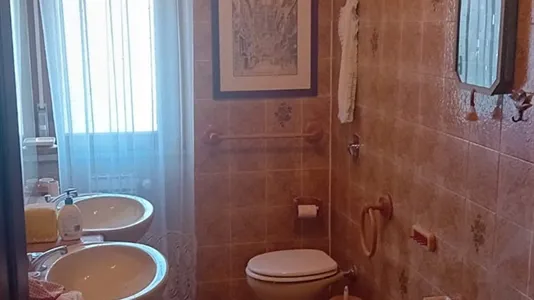 Rooms in Roma Municipio IX – EUR - photo 10