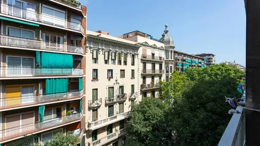 Apartments in Barcelona Eixample - photo 4
