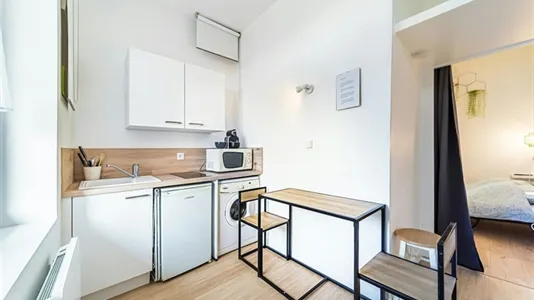 Apartments in Lyon - photo 6