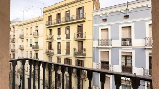 Rooms in Barcelona Sants-Montjuïc - photo 4