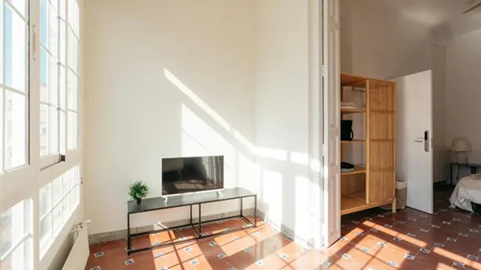 Rooms in Valencia L'Eixample - photo 2