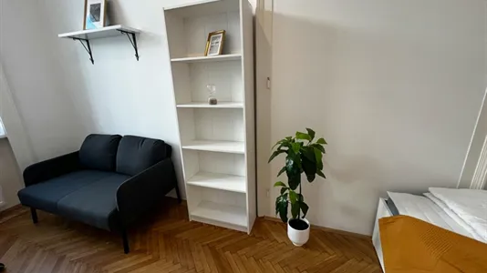 Rooms in Wien Neubau - photo 2